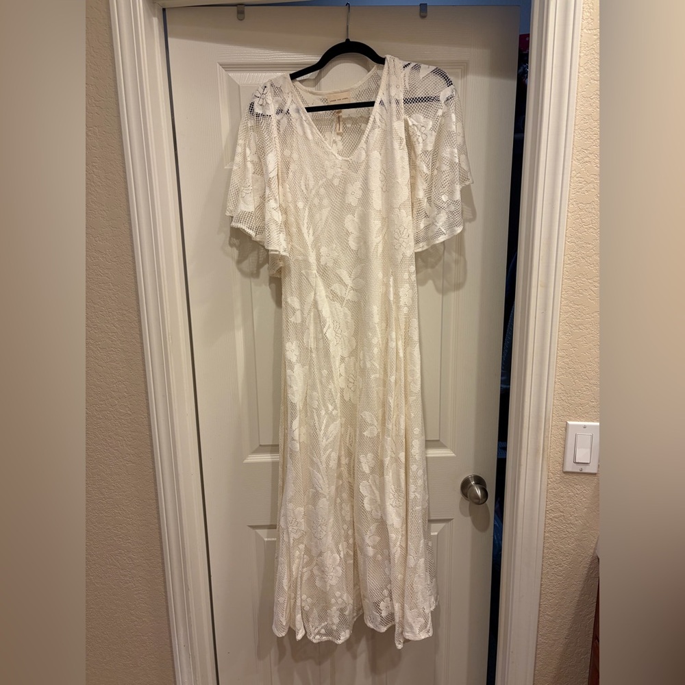 Elegant NWT Laude the Label White Lace Dress